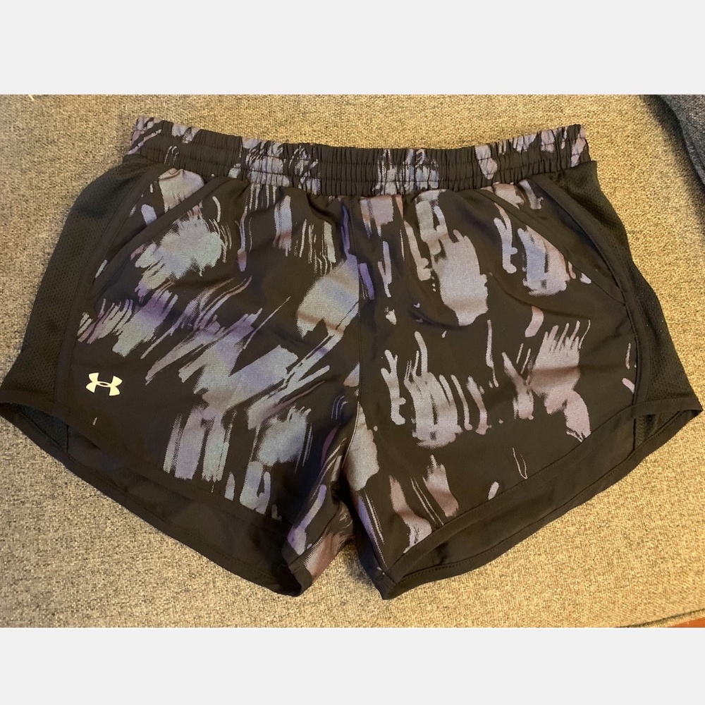 Under Armor Fly-By Printed Shorts - NWOT